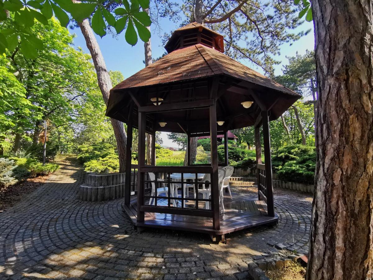 Imola Garden Vendeghaz Hotel Balatonfured Bagian luar foto