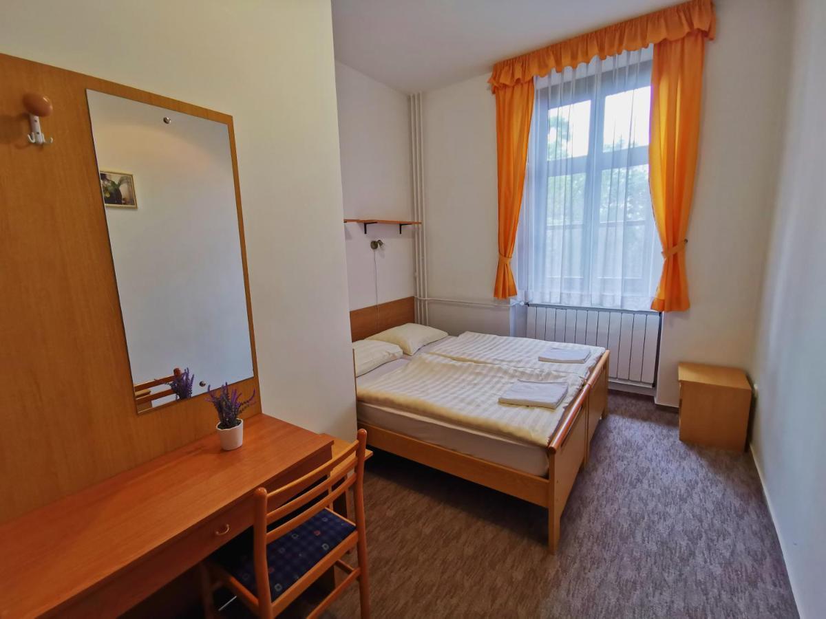 Imola Garden Vendeghaz Hotel Balatonfured Bagian luar foto