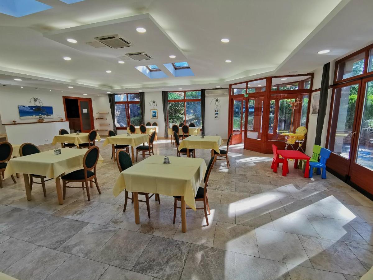Imola Garden Vendeghaz Hotel Balatonfured Bagian luar foto