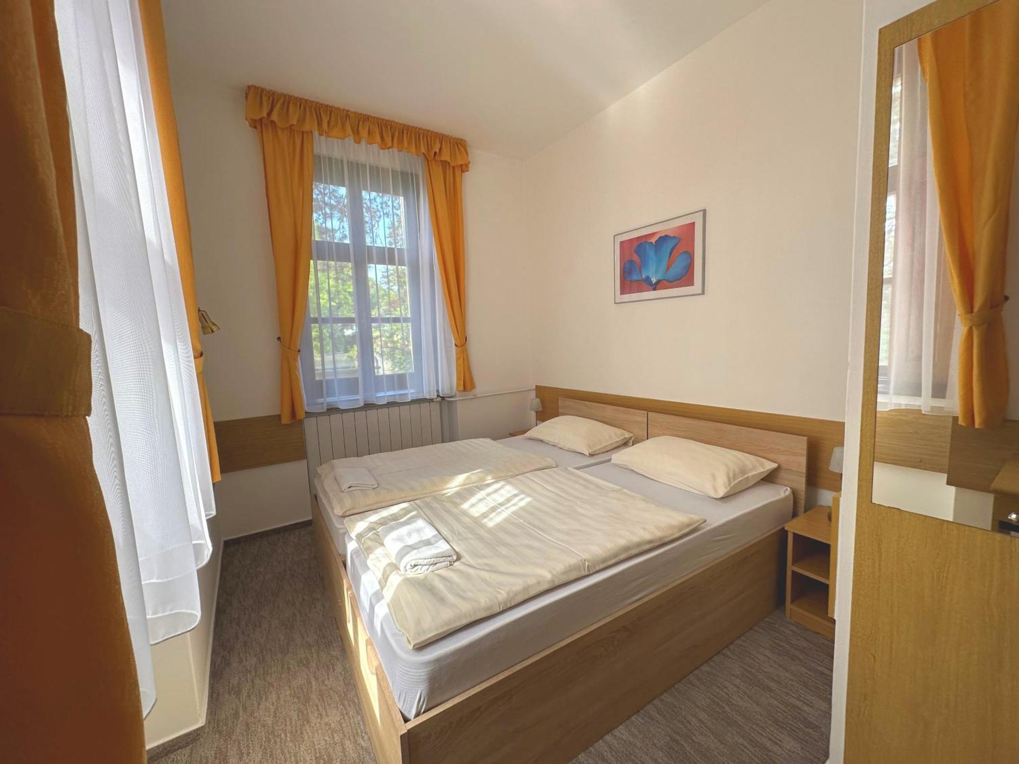 Imola Garden Vendeghaz Hotel Balatonfured Bagian luar foto